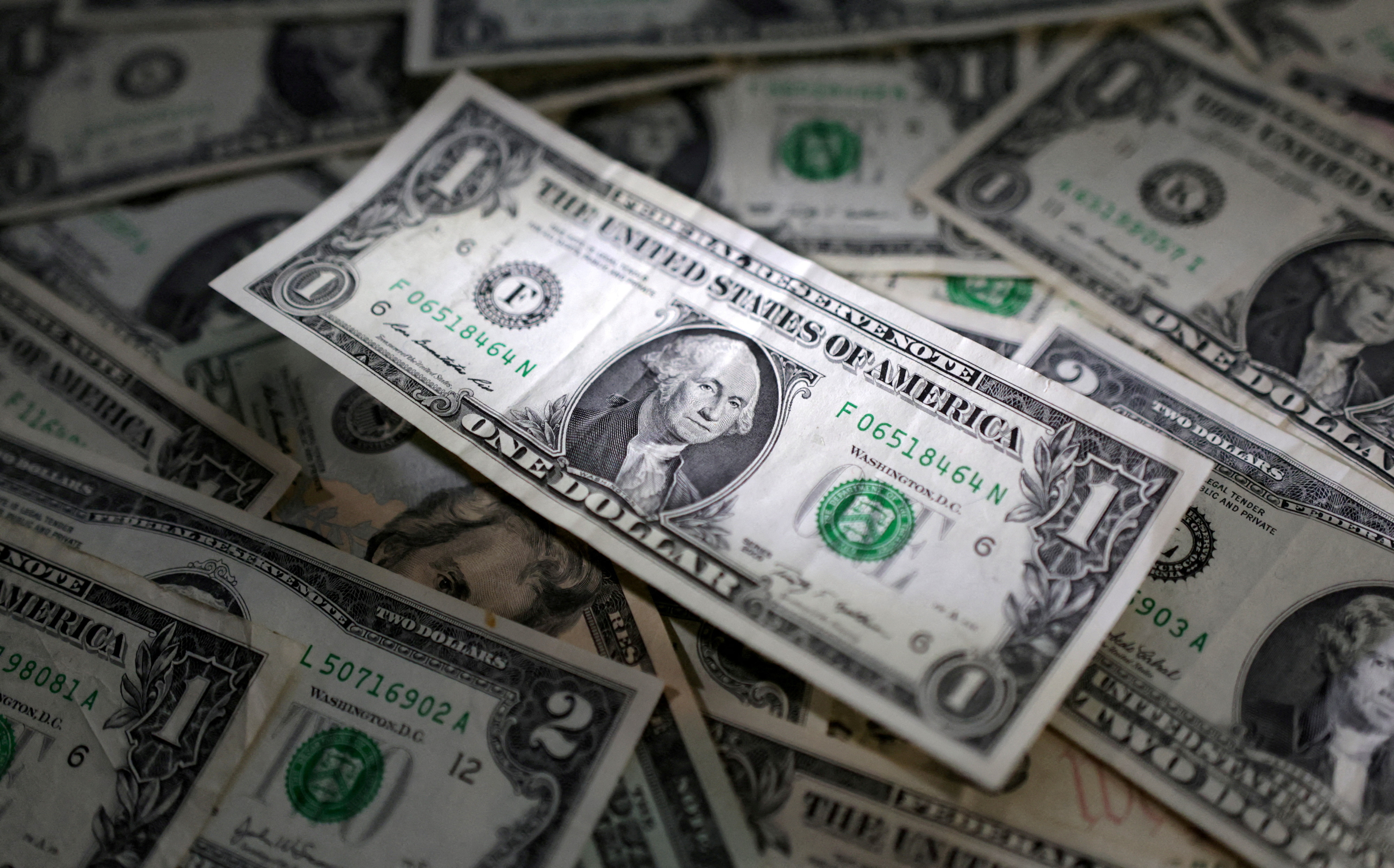 Dollar Dominance Continues Despite Slower Momentum