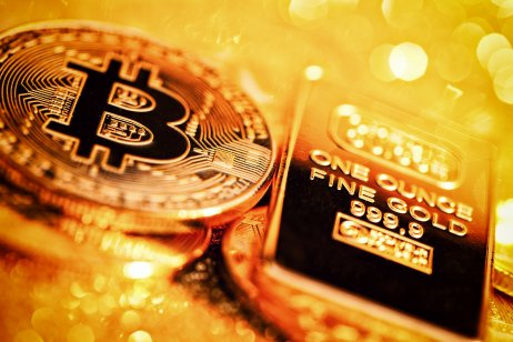 Crypto vs. Gold: The Ongoing Battle for Investor Focus